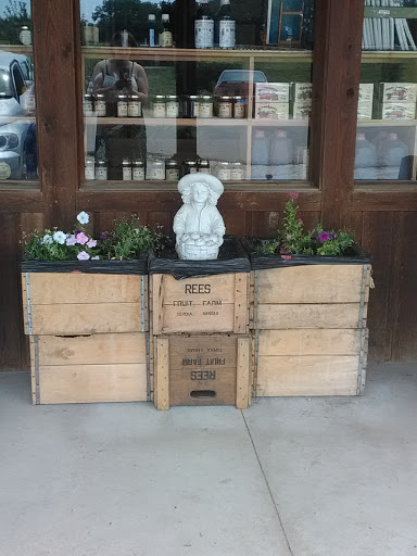 Produce Market «Rees Fruit Farm», reviews and photos, 2476 Hwy K4, Topeka, KS 66617, USA