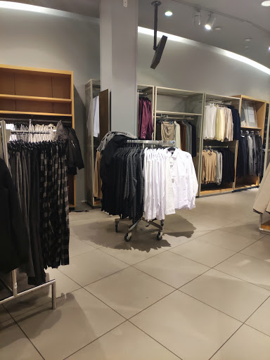 Clothing Store «H&M», reviews and photos, 8518 Fenton St, Silver Spring, MD 20910, USA