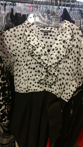 Used Clothing Store «Clothes Mentor North Richland Hills», reviews and photos, 8849 N Tarrant Pkwy, North Richland Hills, TX 76182, USA