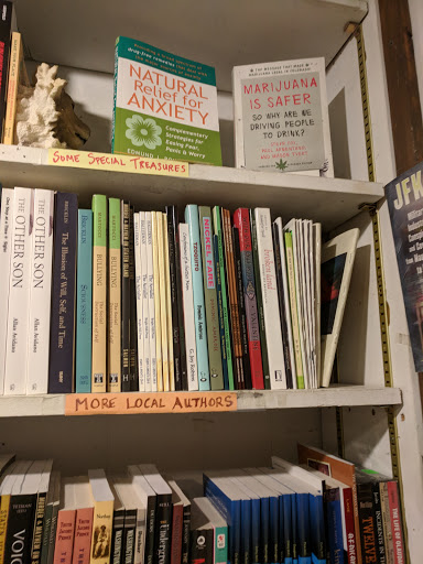 Used Book Store «Every Thing Goes Book Cafe and Neighborhood Stage», reviews and photos, 208 Bay St, Staten Island, NY 10301, USA