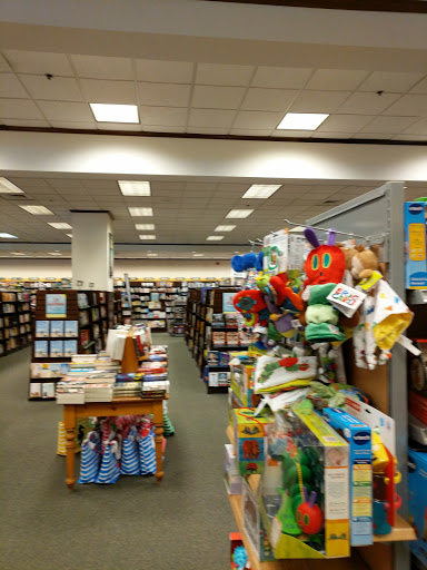 Book Store «Barnes & Noble», reviews and photos, 735 Haywood Rd, Greenville, SC 29607, USA