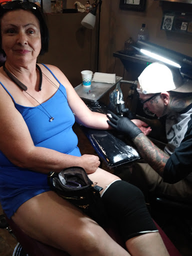 Tattoo Shop «Divinity Tattoo», reviews and photos, 2126 E Cactus Rd, Phoenix, AZ 85022, USA