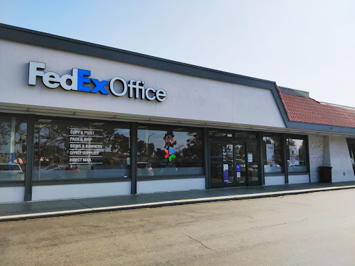 FedEx Office Print & Ship Center, 3701 S Bristol St, Santa Ana, CA 92704, USA, 