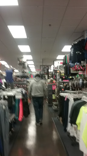 Sporting Goods Store «Big 5 Sporting Goods - Glendale», reviews and photos, 144 N Central Ave, Glendale, CA 91203, USA