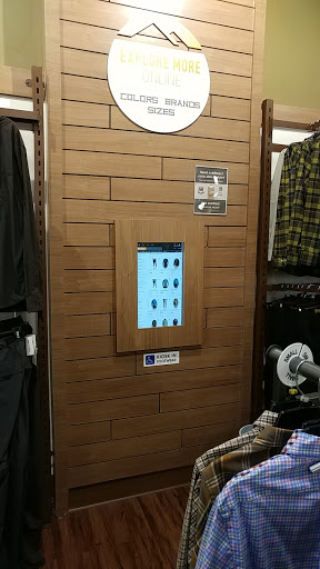 Outdoor Sports Store «Sierra Trading Post», reviews and photos, 67 Newtown Rd #18, Danbury, CT 06810, USA