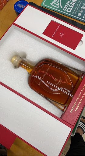 Liquor Store «Holiday Wine & Spirits», reviews and photos, 112 S Royal Oaks Blvd, Franklin, TN 37067, USA