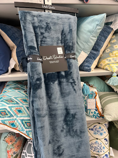 Home Goods Store «Tuesday Morning», reviews and photos, 1614 Norton Rd, Stow, OH 44224, USA