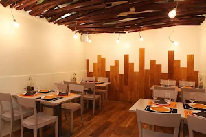 Rimbombin Hostal - bar - restaurante image