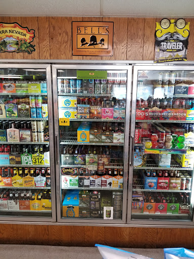 Dunes View Kwik Shop, 6397 Blue Star Hwy, Saugatuck, MI 49453, USA, 