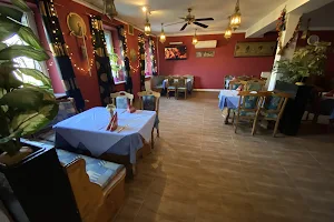 Restaurant Bombay image