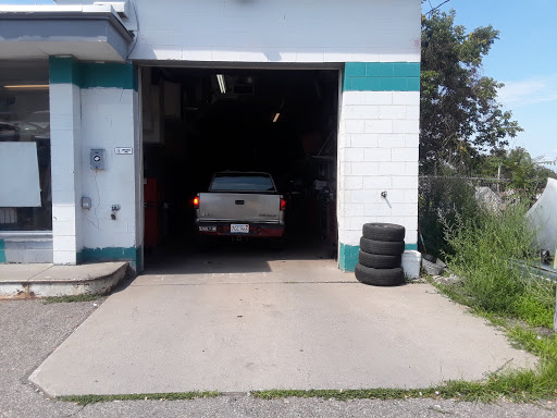 Auto Body Shop «Tech Heng Auto Body», reviews and photos, 51 Westford St, Lowell, MA 01851, USA
