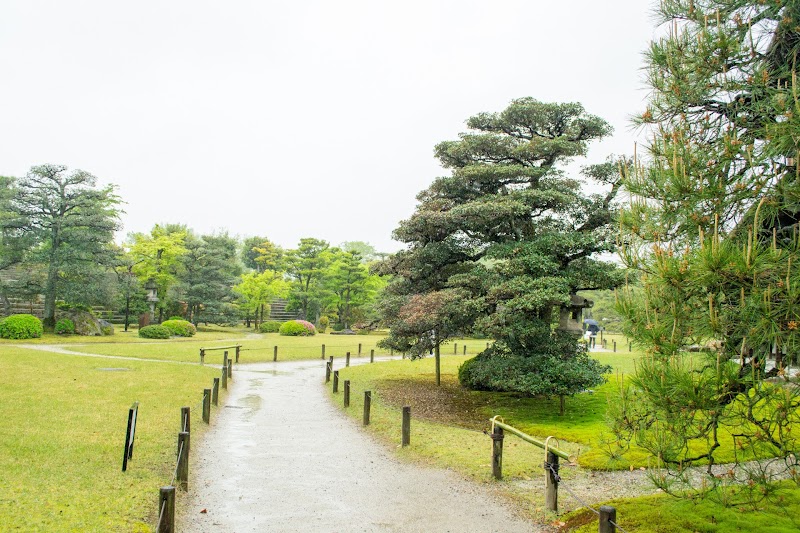 本丸庭園