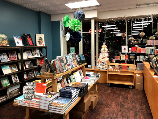 Book Store «The Book Table», reviews and photos, 1045 Lake St, Oak Park, IL 60301, USA