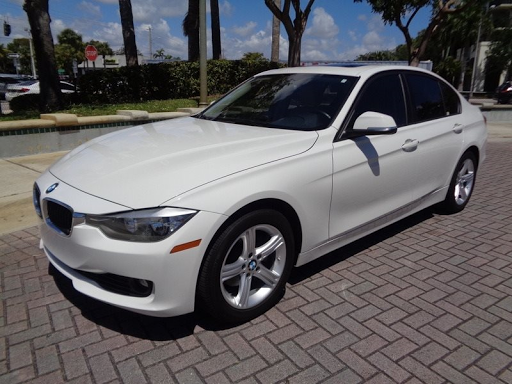 Used Car Dealer «Rolling Wheels Inc», reviews and photos, 125 E Sunrise Blvd, Fort Lauderdale, FL 33304, USA