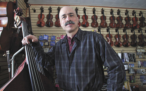 Brian Daw Violins in Monmouth, Illinois