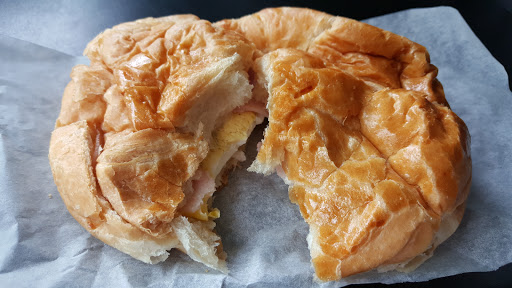 Donut Shop «Donut Hole», reviews and photos, 1623 Gears Rd, Houston, TX 77067, USA