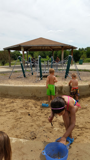 Park «Leiseberg Park», reviews and photos, 285 E Devon Ave, Bartlett, IL 60103, USA