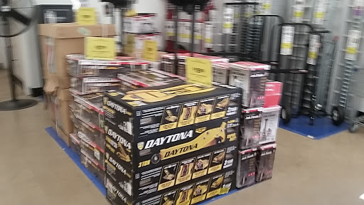 Hardware Store «Harbor Freight Tools», reviews and photos, 2658 Peters Creek Pkwy, Winston-Salem, NC 27127, USA