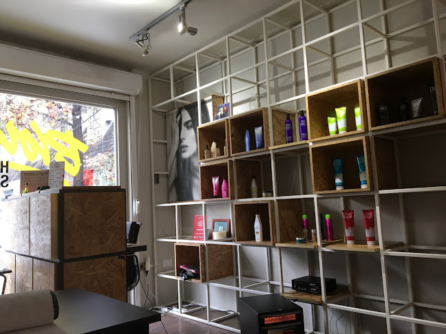 Dye Hair Salon - Peluquería