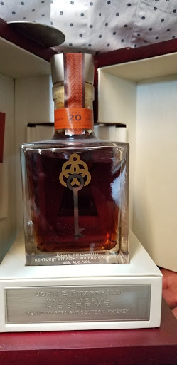 Liquor Store «Myrtle Beach Liquor», reviews and photos, 2010 N Kings Hwy suite A, Myrtle Beach, SC 29577, USA