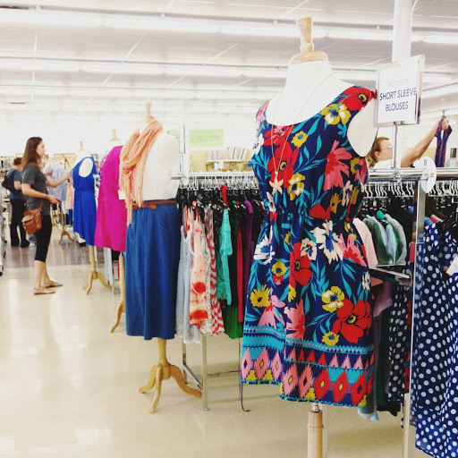 Thrift Store «Common Threads - Thrift, Decor, and More», reviews and photos, 22049 Lorain Rd, Fairview Park, OH 44126, USA