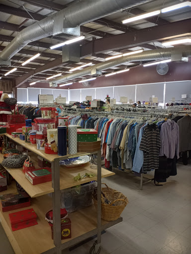 Thrift Store «Snowline Hospice Thrift Store Folsom», reviews and photos, 616 E Bidwell St, Folsom, CA 95630, USA