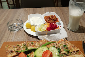 Diyar Restaurant-Cafe-Etli Ekmek