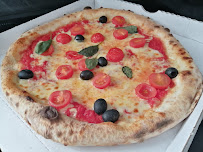 Plats et boissons du Pizzas à emporter Loussa Pizza à La Rochelle - n°6