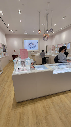 Jewelry Store «Pandora», reviews and photos, 1101 Melbourne Rd, Hurst, TX 76053, USA