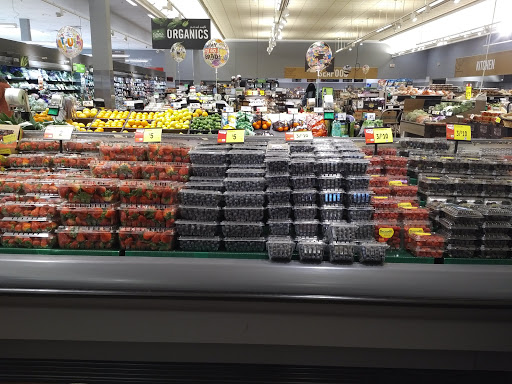 Grocery Store «Stop & Shop», reviews and photos, 760 Villa Ave, Fairfield, CT 06824, USA