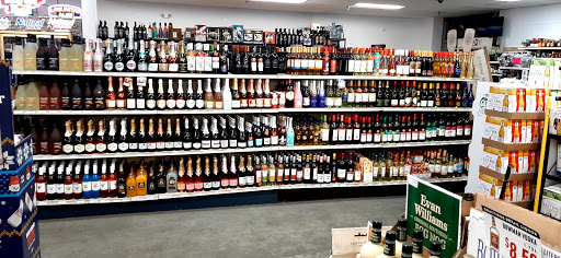 Wine Store «Grattidge Liquor Store», reviews and photos, 2069 SE 29th St, Topeka, KS 66605, USA