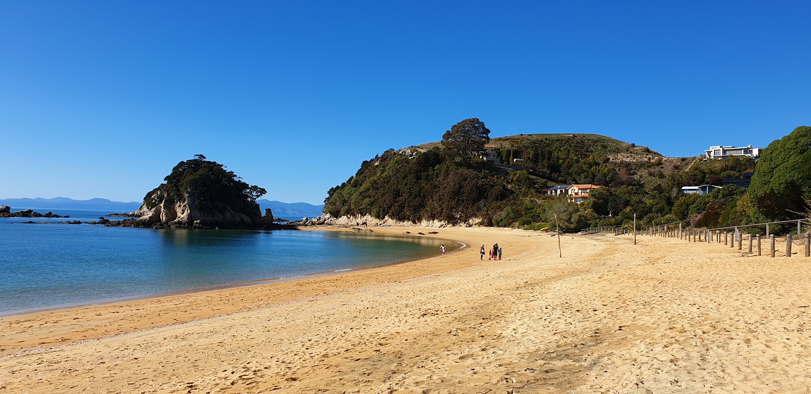 Φωτογραφία του Little Kaiteriteri Beach με επίπεδο καθαριότητας πολύ καθαρό