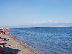 Fotografie cu Spiaggia di Alì Terme cu nivelul de curățenie înalt