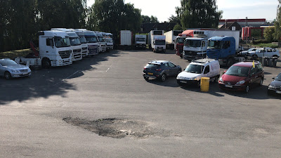 AL SAFRANI Trucks. Camion à Neuville-en-Ferrain