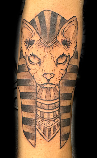 Find ideas for matching tattoos best friends for your next unique tattoo in Tempe at Club Tattoo