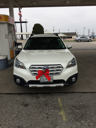Maine stain custom auto detailing shop/ car wash en University City