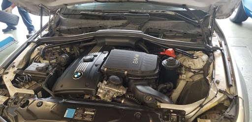 Auto Repair Shop «North Hollywood Auto Repair», reviews and photos, 5451 Tujunga Ave, North Hollywood, CA 91601, USA