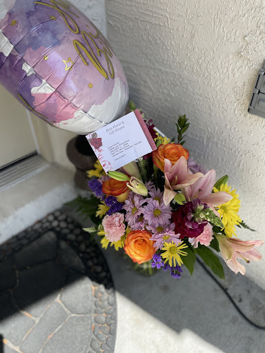 Florist «Elite Floral & Gift Shoppe», reviews and photos, 504 N Alafaya Trail #109, Orlando, FL 32828, USA