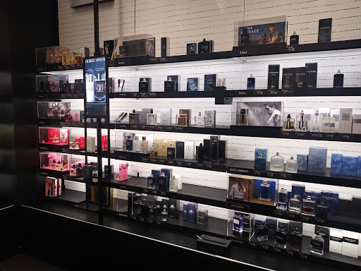 Cosmetics Store «SEPHORA», reviews and photos, 3333 Bear St #213, Costa Mesa, CA 92626, USA