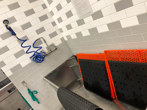 Pet Supply Store «Unleashed by Petco», reviews and photos, 520 S 23rd St, Philadelphia, PA 19146, USA