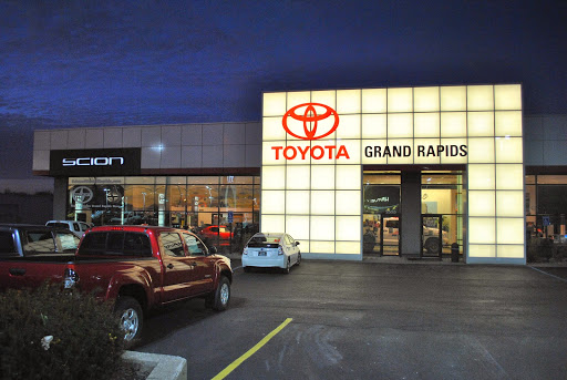 Toyota Dealer «Toyota of Grand Rapids», reviews and photos, 2555 28th St SE, Grand Rapids, MI 49512, USA