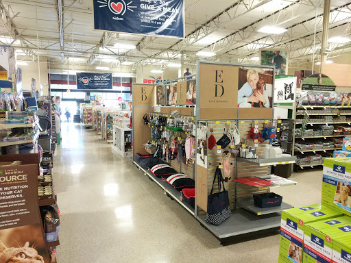 Pet Supply Store «PetSmart», reviews and photos, 23602 El Toro Rd, Lake Forest, CA 92630, USA
