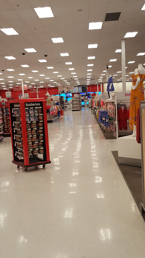 Department Store «Target», reviews and photos, 800 Broadview Village Sq, Broadview, IL 60155, USA