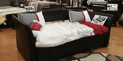 Shopping Mall «Riverpoint Center», reviews and photos, 1730 W Fullerton Ave, Chicago, IL 60614, USA