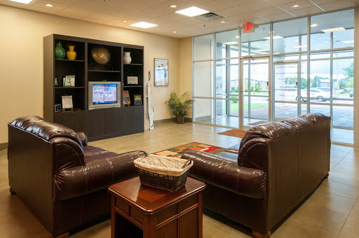 Auto Repair Shop «Oxmoor Collision Repair Center», reviews and photos, 11505 Electron Dr, Louisville, KY 40299, USA