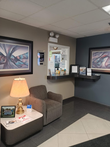 Ford Dealer «Arlington Heights Ford», reviews and photos, 801 W Dundee Rd, Arlington Heights, IL 60004, USA