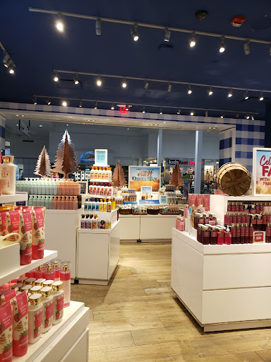 Shopping Mall «NorthPark Center», reviews and photos, 8687 N Central Expy, Dallas, TX 75225, USA