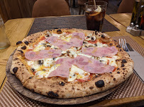Pizza du Restaurant italien Mamamia à Saint-Denis - n°12