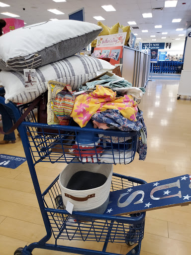 Department Store «Marshalls», reviews and photos, 975 Erica Ln, Yorkville, IL 60560, USA