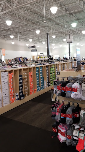 Shoe Store «DSW Designer Shoe Warehouse», reviews and photos, 1350 Bald Hill Rd, Warwick, RI 02886, USA